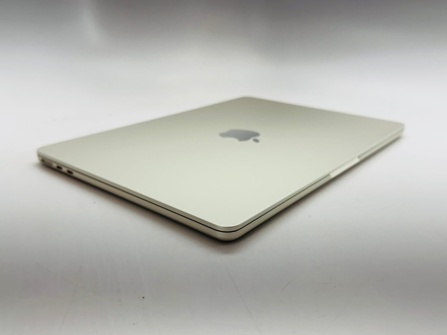 Apple 2022 MacBook Air M2 13.6" (10-Core GPU) 16GB RAM 1TB SSD - READ