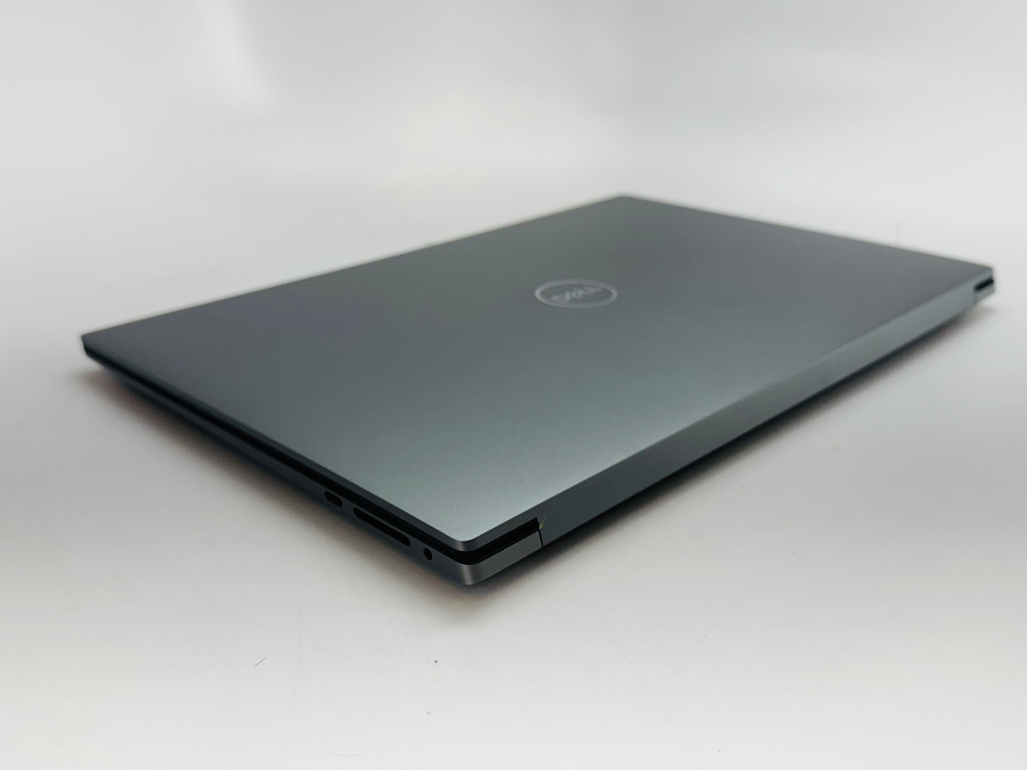 Dell Precision 5570 15.6'' 2.3GHz (i7-12700H) 32GB RAM 512GB SSD RTX A2000 8GB