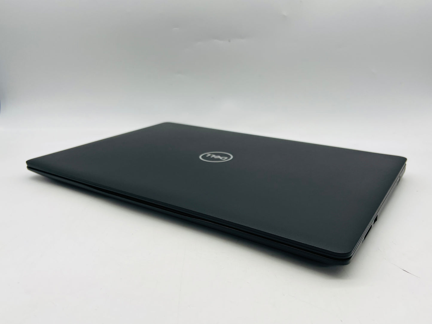 Dell Latitude 3500 15.6'' 1.6GHz Intel i5-8265U 8GB RAM 256GB SSD - Very Good