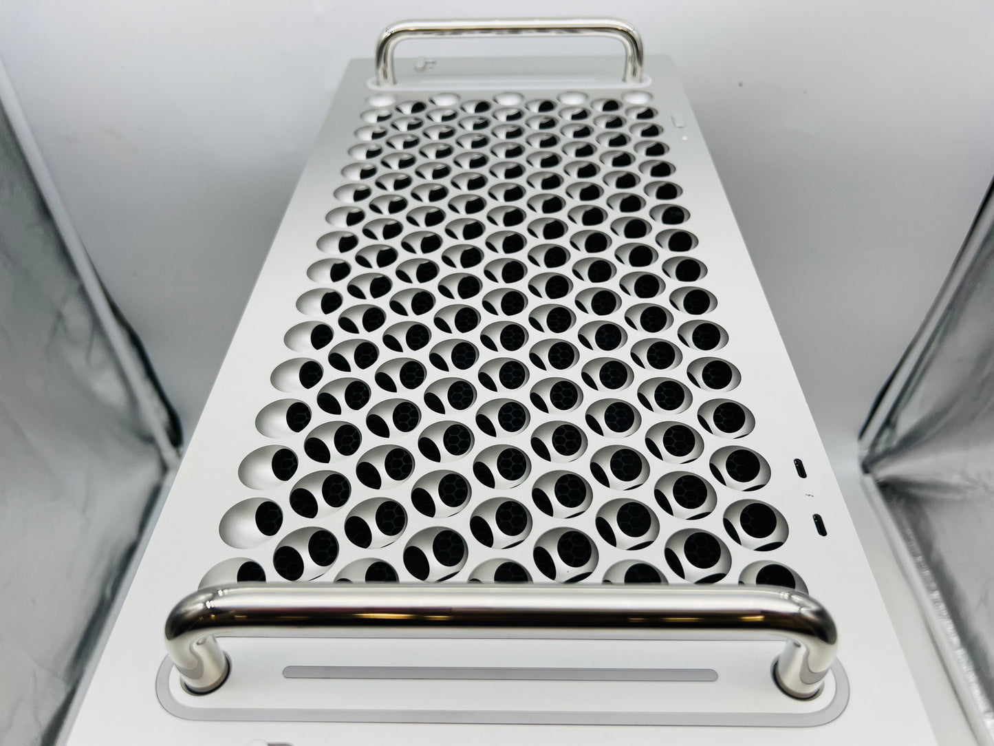 Apple 2019 Mac Pro Rack 2.5GHz 28-Core Xeon 768GB RAM 8TB SSD Vega II Duo 32GB