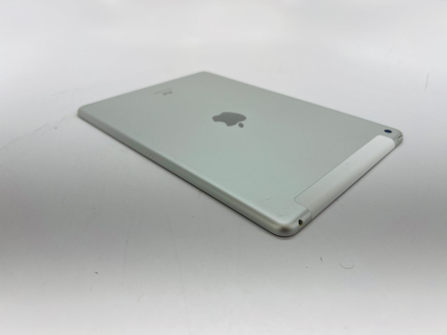 Apple 2021 iPad (9th-Generation) (10.2-inch) 64GB Cellular A2602 - Very good