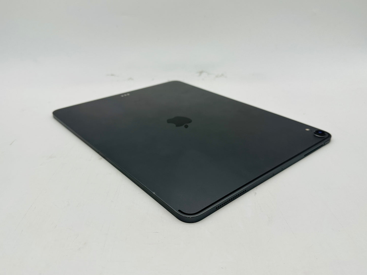 Apple 2018 iPad Pro (12.9inch) (3rd generation) 256GB Wifi only w/accessories