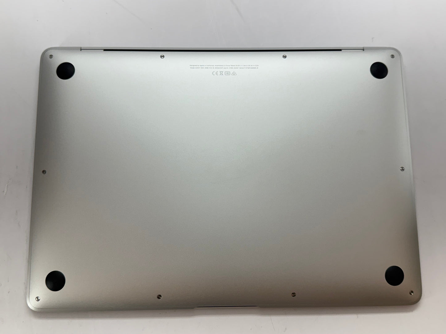 Apple 2020 MacBook Air M1 3.2GHz (7-Core GPU) 16G RAM 256GB SSD Silver Very good