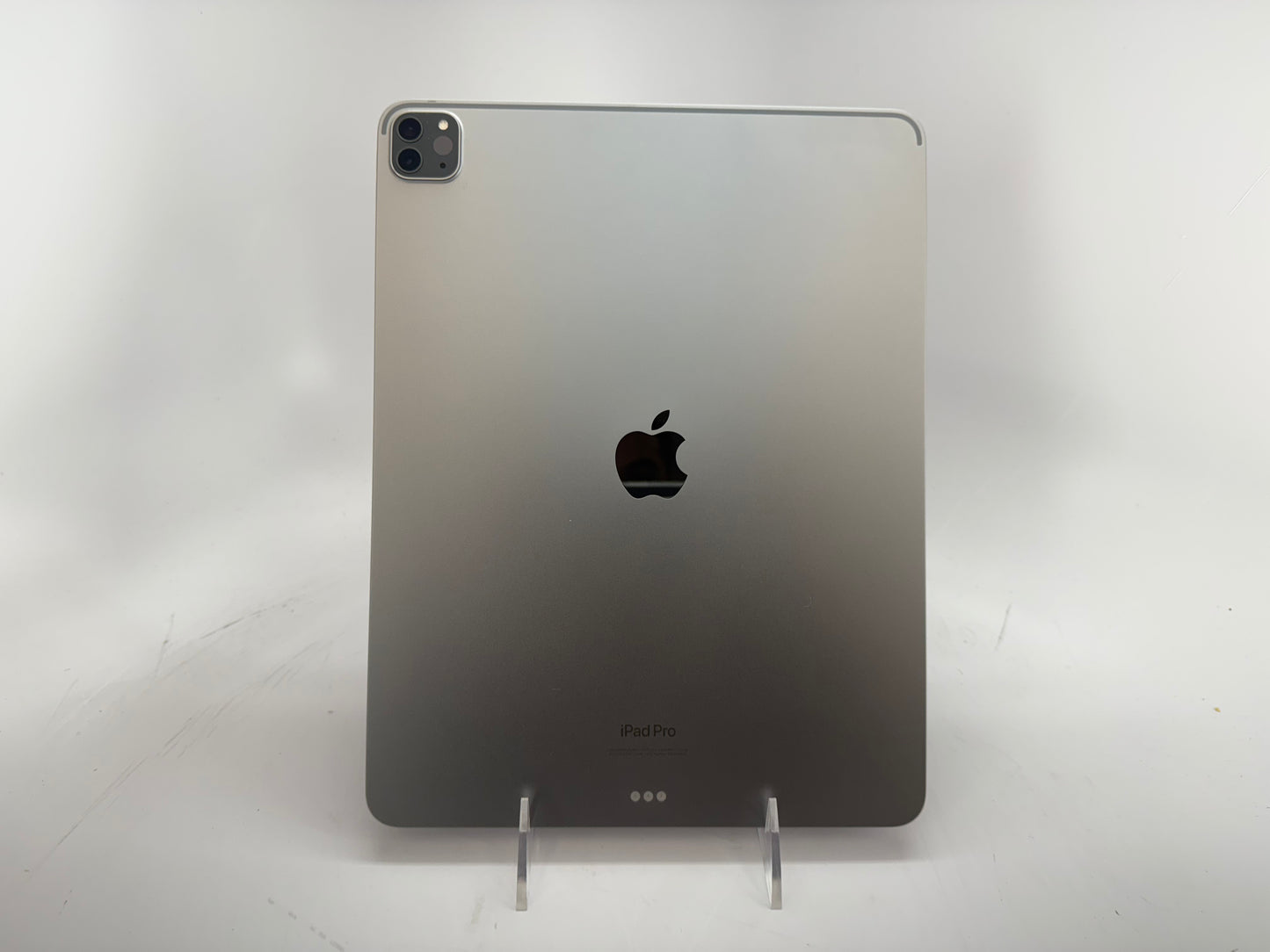 Apple 2022 iPad Pro (6th-generation) M2 (12.9-inch) 512GB Wifi w/accessories