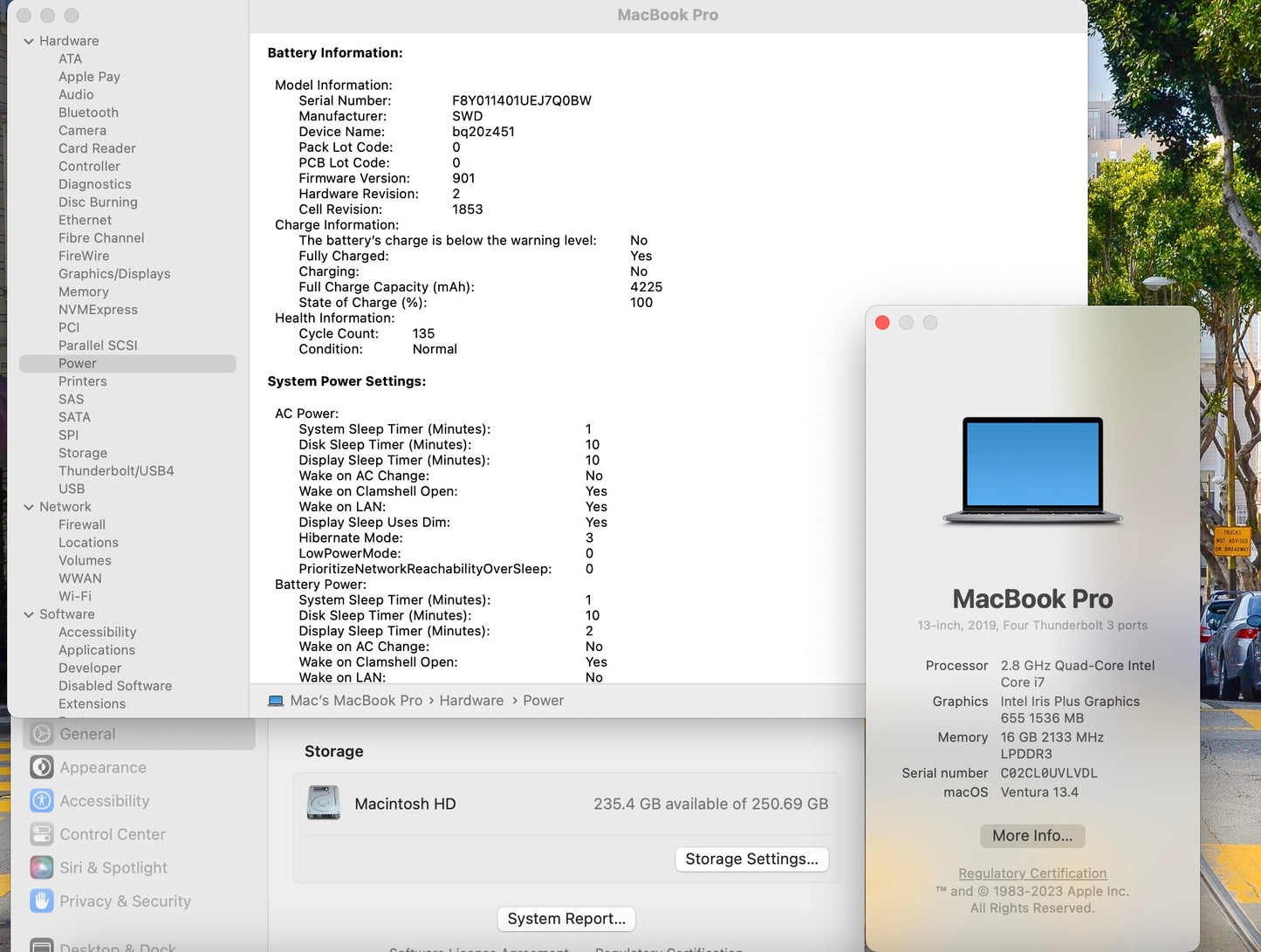 Apple 2019 MacBook Pro 13 in TB 2.8GHz Quad-Core i7 16GB RAM 256GB SSD IIPG 655 Very Good