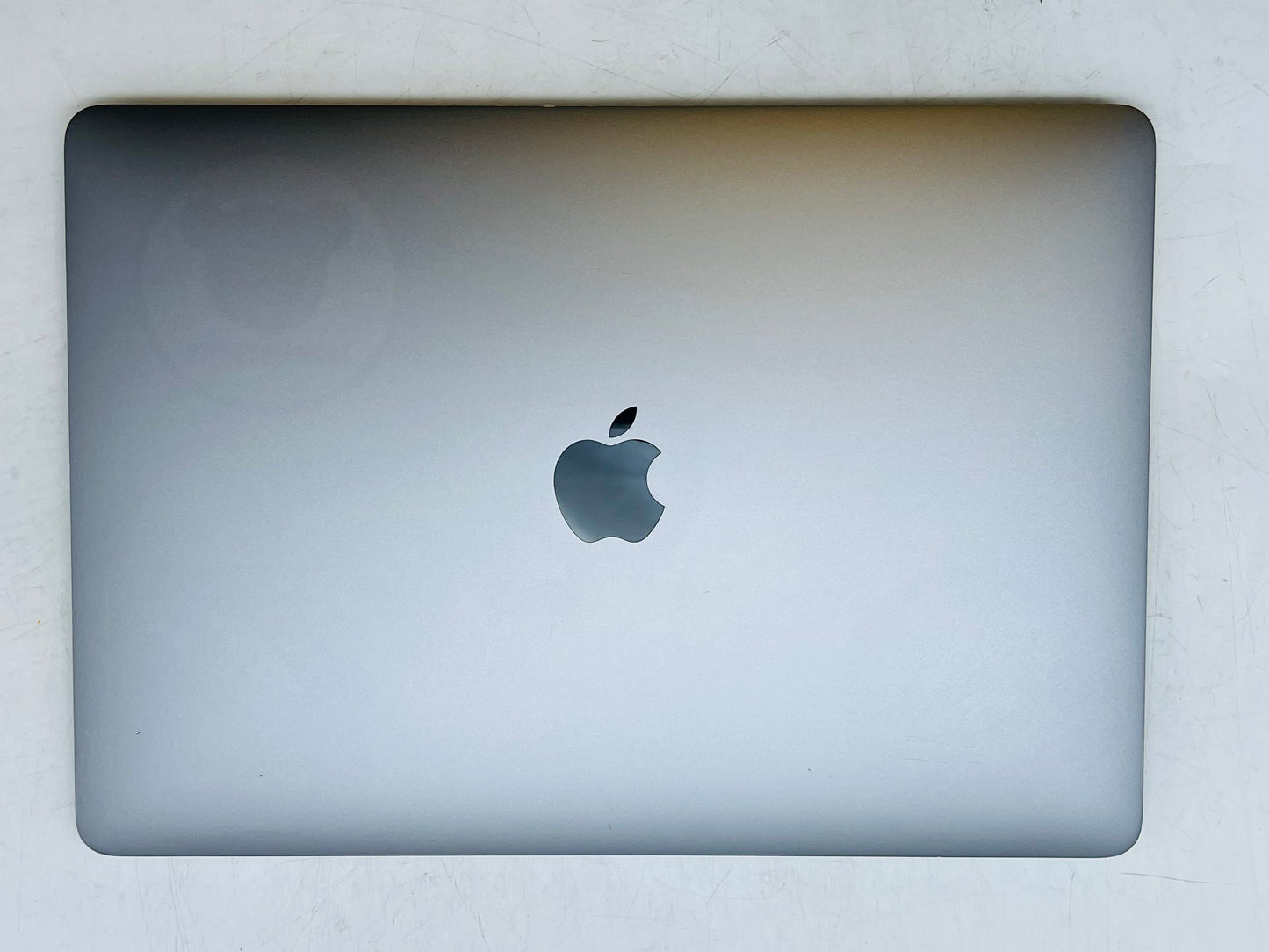 Apple 2017 13 in MacBook Pro TB 3.1GHz Dual-Core i5 8GB RAM 256GB SSD IIPG640