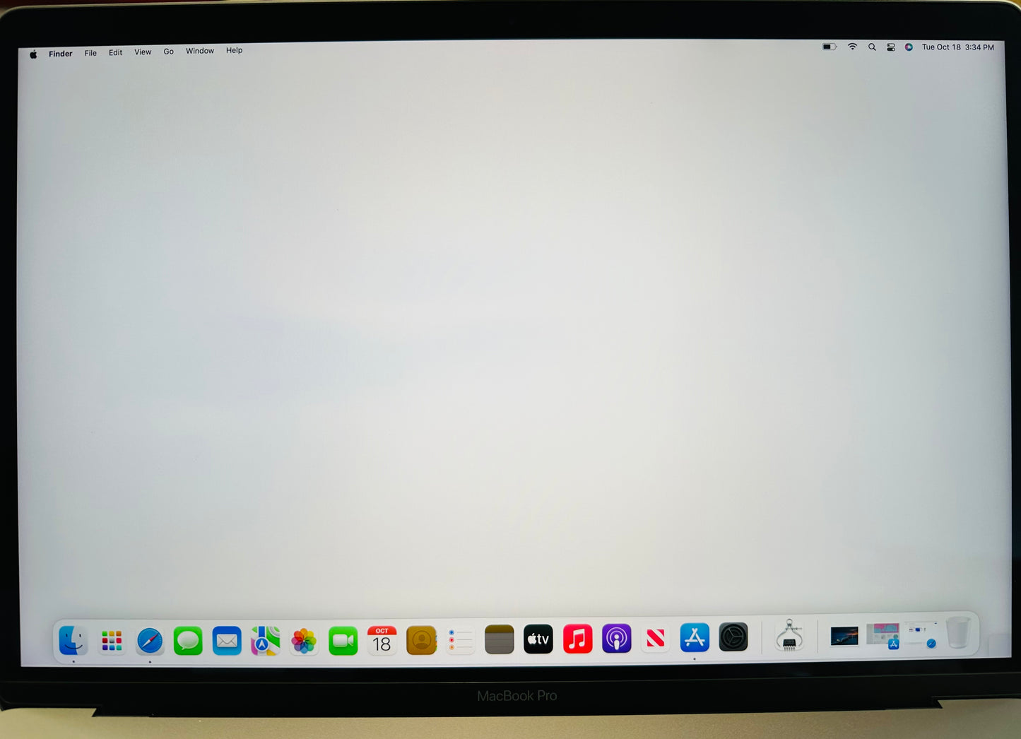 Apple 2019 15 in MacBook Pro TB 2.4GHz 8-Core i9 32GB RAM 512GB SSD Vega 20 4GB