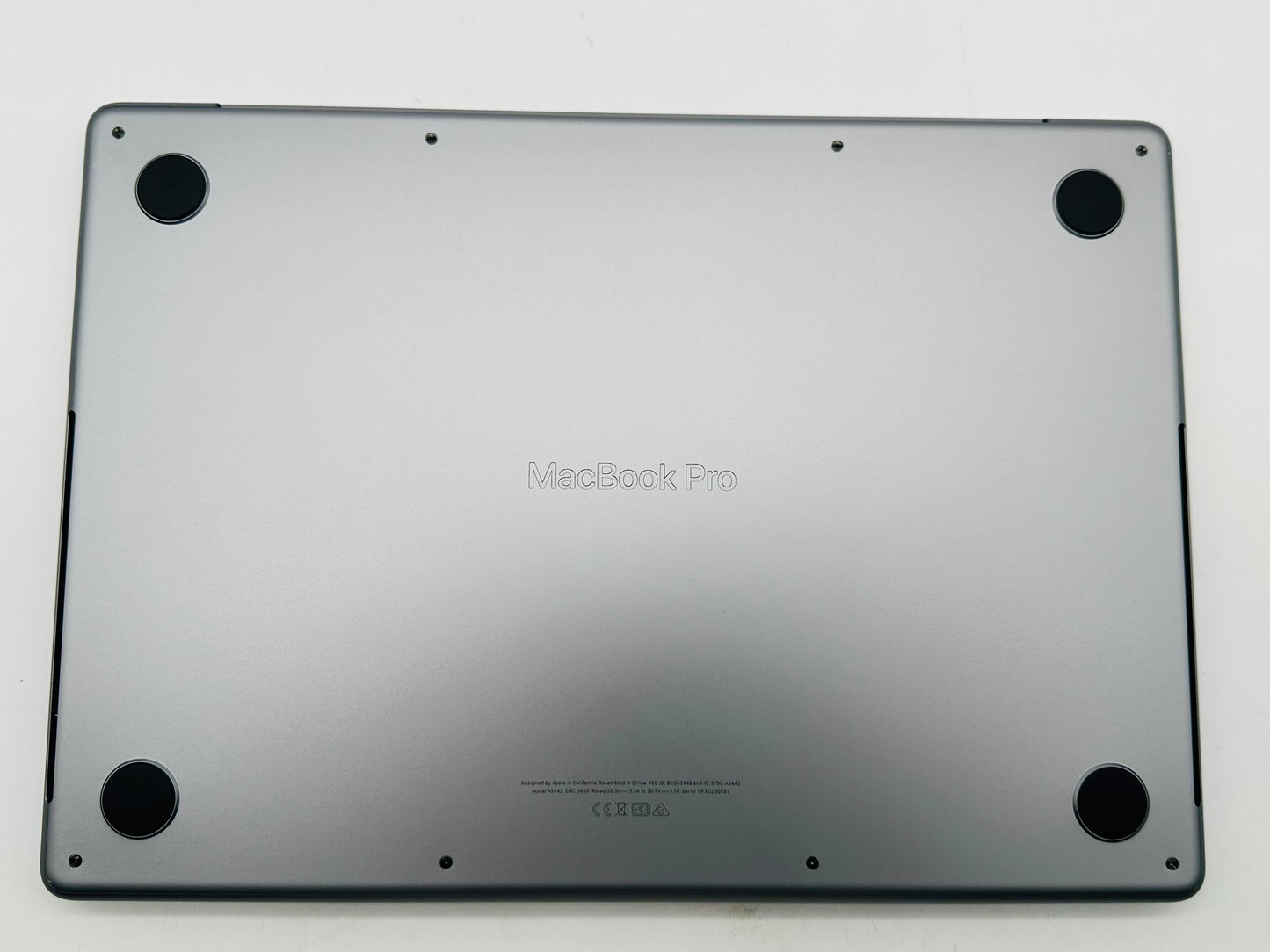 Apple 2021 14 in MacBook Pro M1 Pro 8-Core CPU 14-Core GPU 16GB RAM 512GB SSD