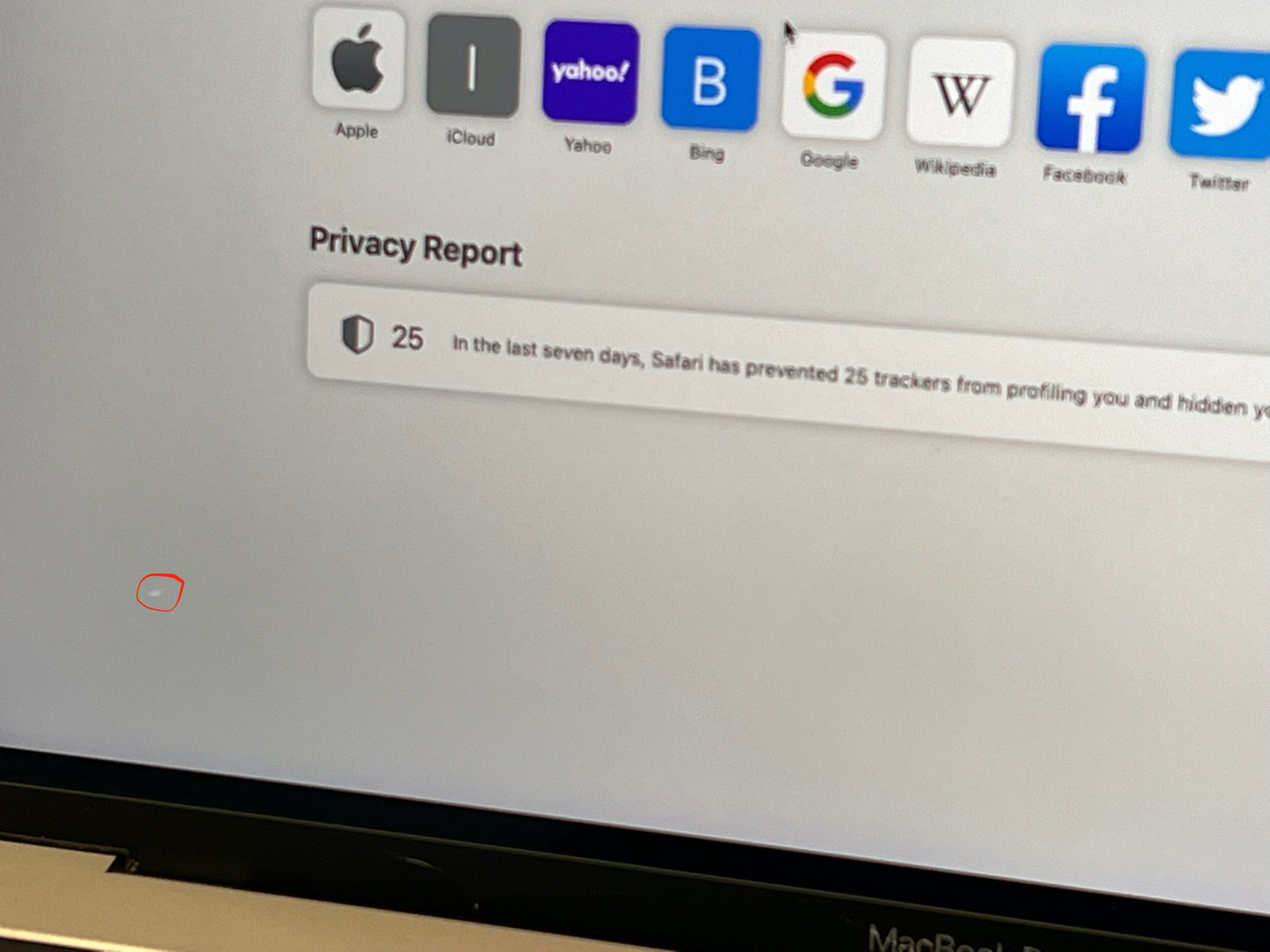 Apple 2017 13 in MacBook Pro Retina 2.3GHz Dual-Core i5 8GB 256GB SSD IIPG640