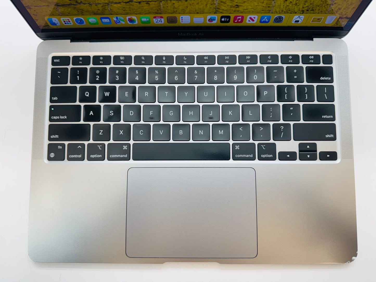 Apple 2020 MacBook Air M1 3.2GHz (7-Core GPU) 16GB RAM 1TB SSD - Good