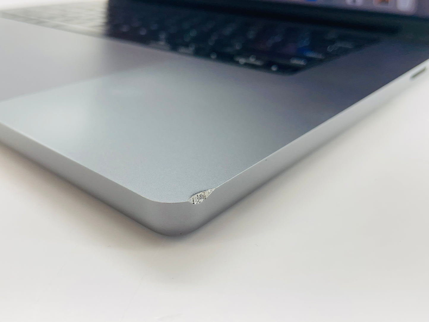 Apple 2021 MacBook Pro 16" M1 Max (32-Core GPU) 32GB RAM 1TB SSD - Good