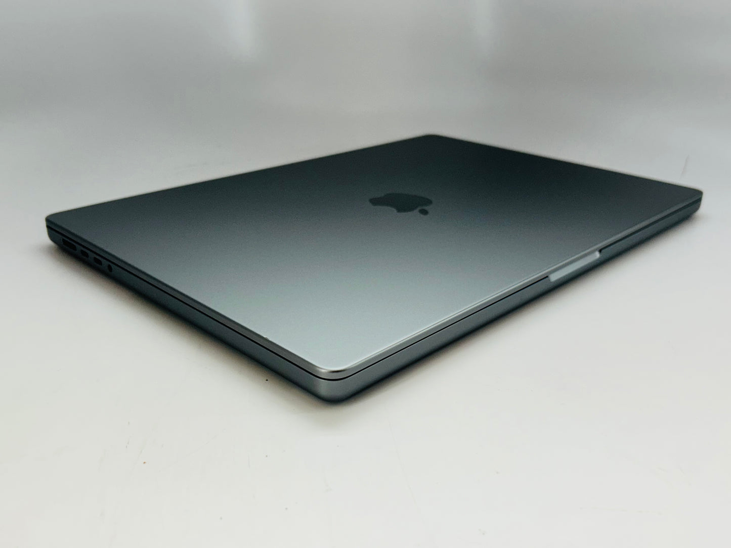 Apple 2023 MacBook Pro 16" M2 Pro (19-Core GPU) 16GB RAM 1TB SSD AC+ - Very good