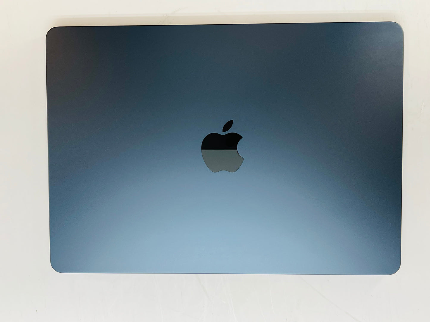 Apple 2022 MacBook Air M2 13.6" (8-Core GPU) 16GB RAM 1TB SSD AC+ - READ