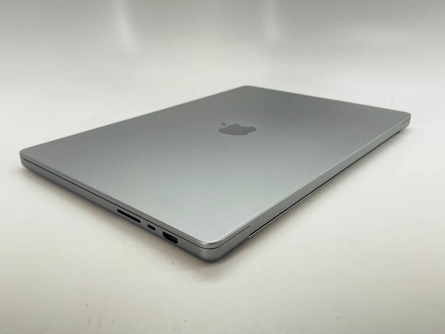 Apple 2021 MacBook Pro 16" M1 Max (32-Core GPU) 32GB RAM 1TB SSD - Good