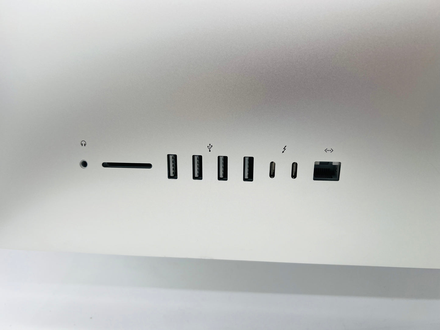 Apple 2019 iMac 27" 5K Retina 3.0GHz i5 16GB RAM 512GB SSD RP570X 4GB Excellent