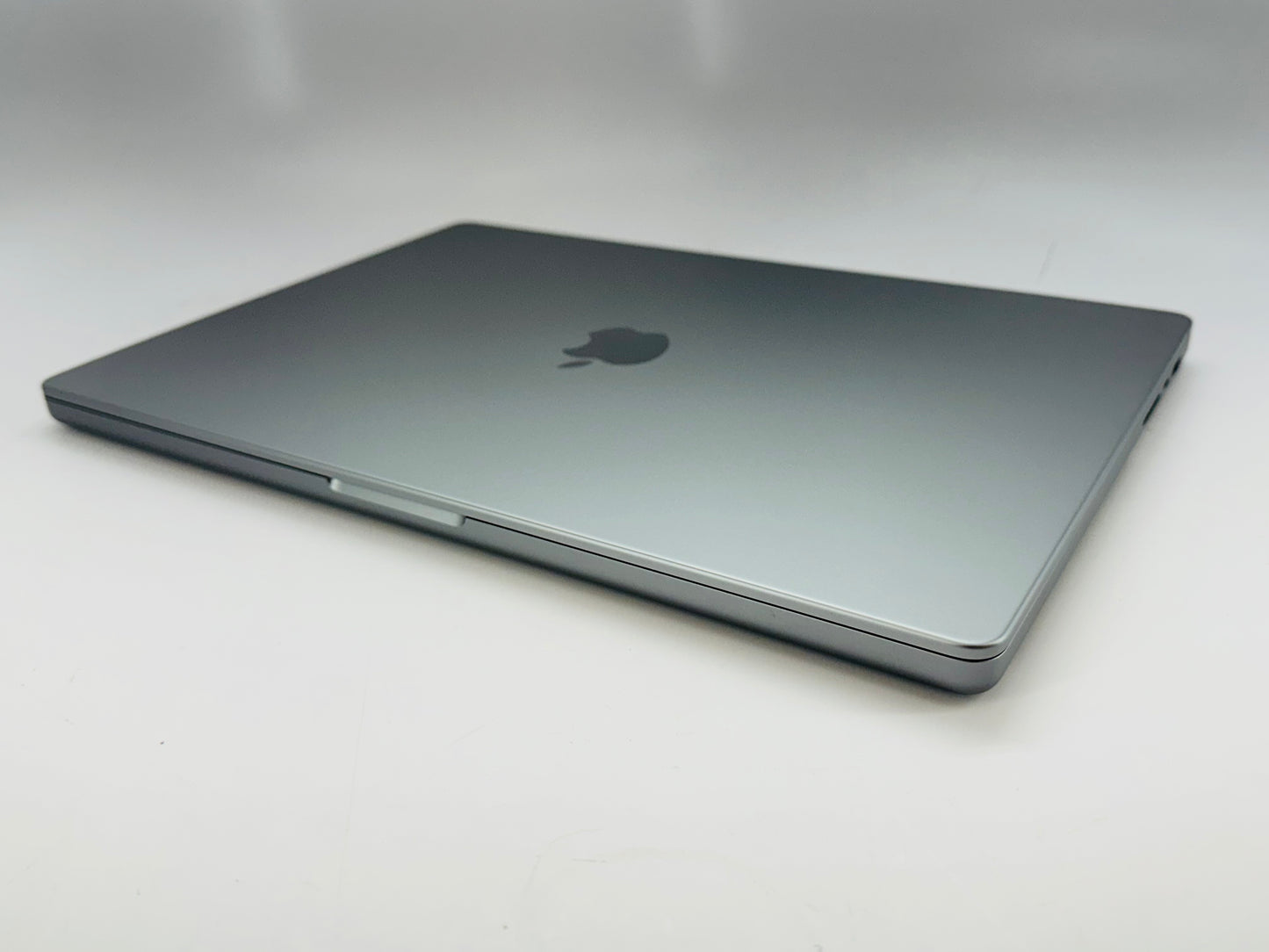 Apple 2023 MacBook Pro 16" M2 Max (38-Core GPU) 32GB RAM 1TB SSD AC+ - Excellent