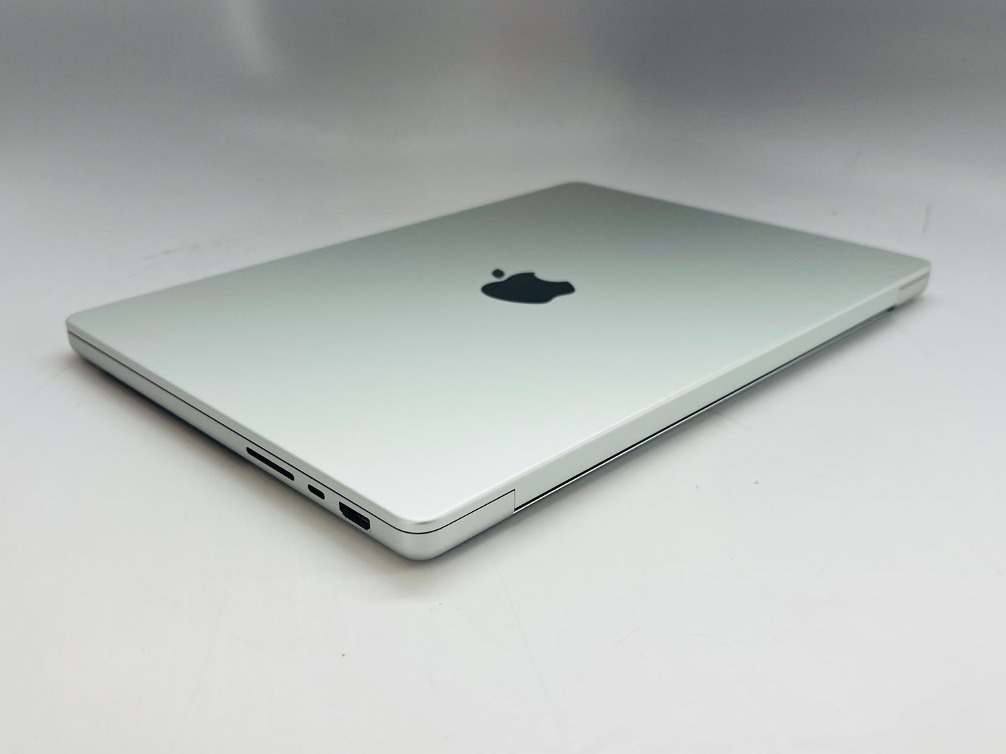 Apple 2021 MacBook Pro 14" M1 Pro (16-Core GPU) 32GB RAM 2TB SSD - Very good