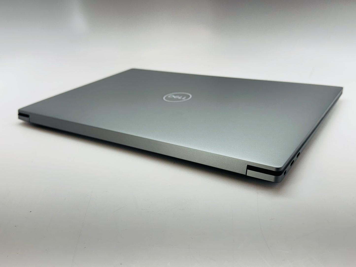 Dell Precision 5570 15.6'' 2.3GHz (i7-12700H) 32GB RAM 512GB SSD RTX A2000 8GB