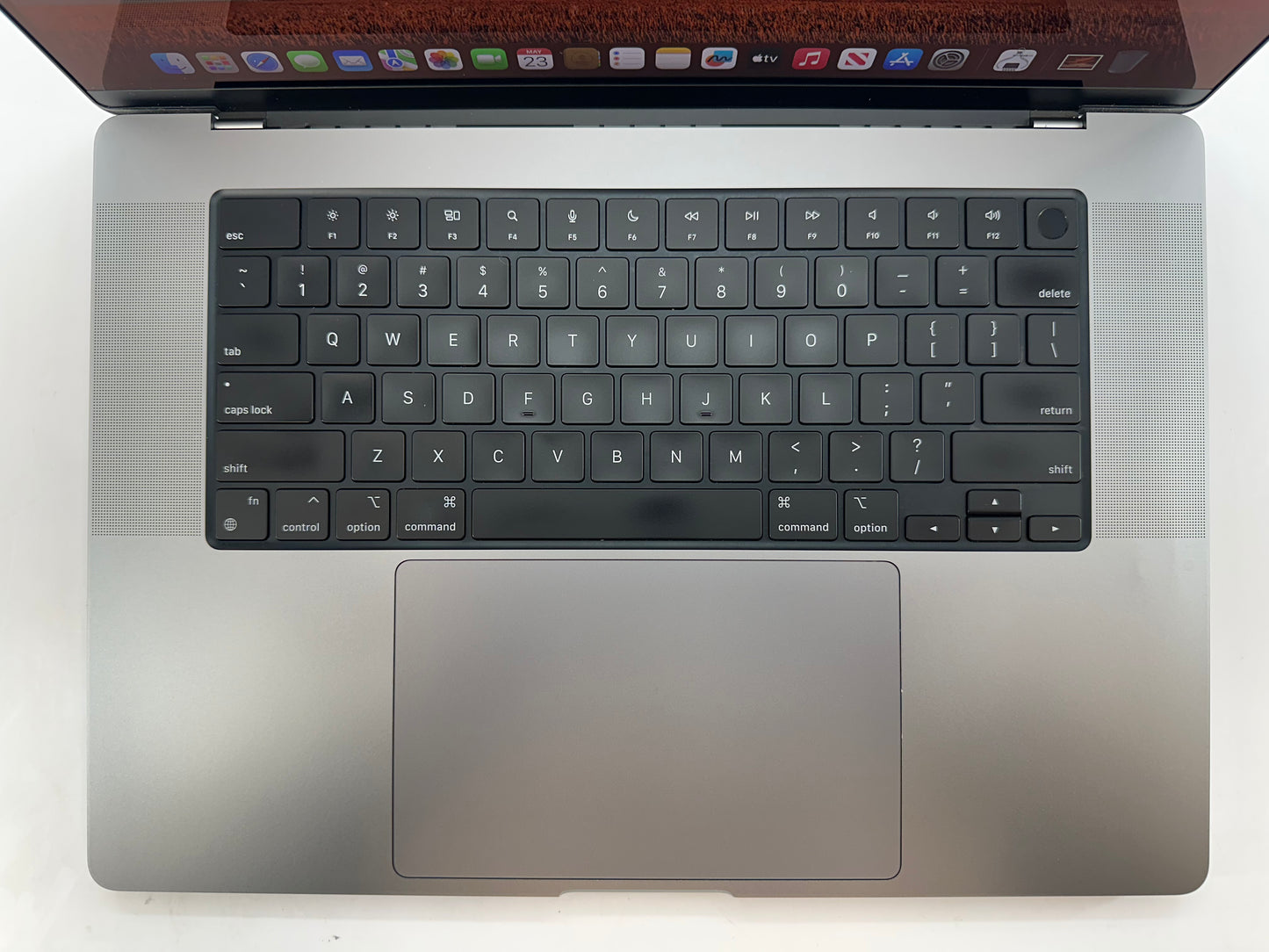 Apple 2021 MacBook Pro 16" M1 Max (32-Core GPU) 64GB RAM 4TB SSD - READ