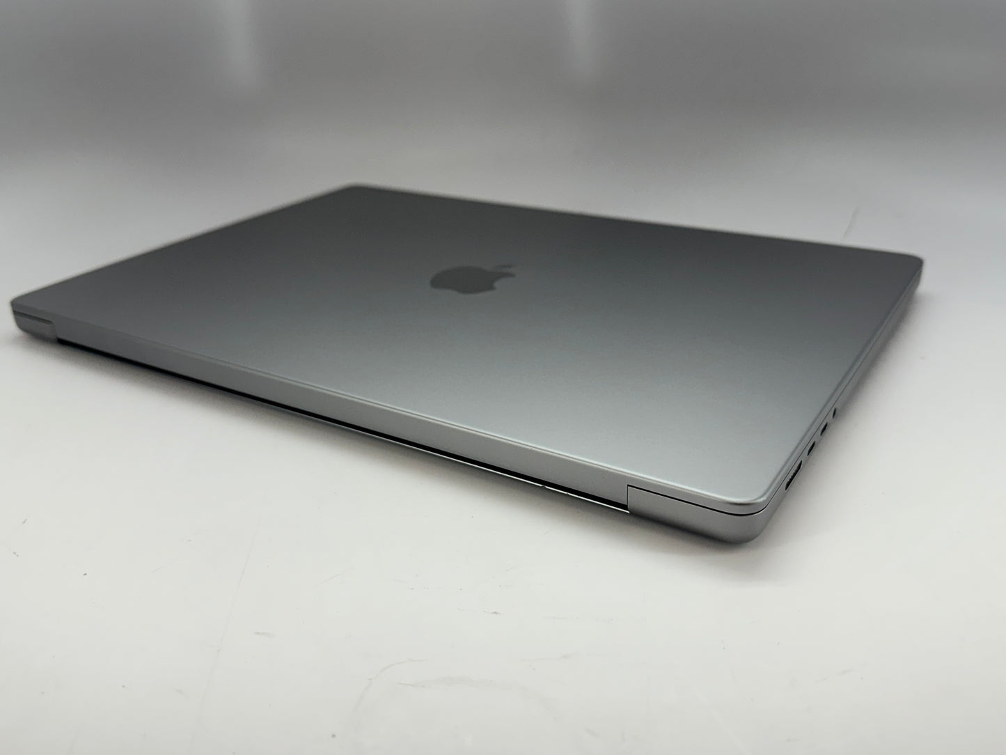 Apple 2021 MacBook Pro 16" M1 Max (32-Core GPU) 64GB RAM 4TB SSD - READ