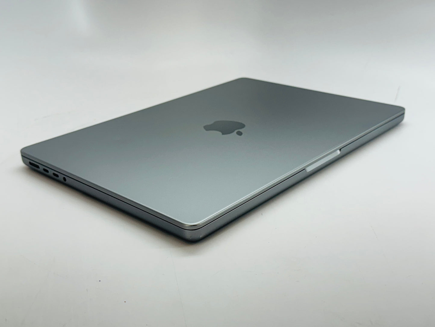 Apple 2021 MacBook Pro 14" M1 Pro (14-Core GPU) 16GB RAM 512GB SSD - READ