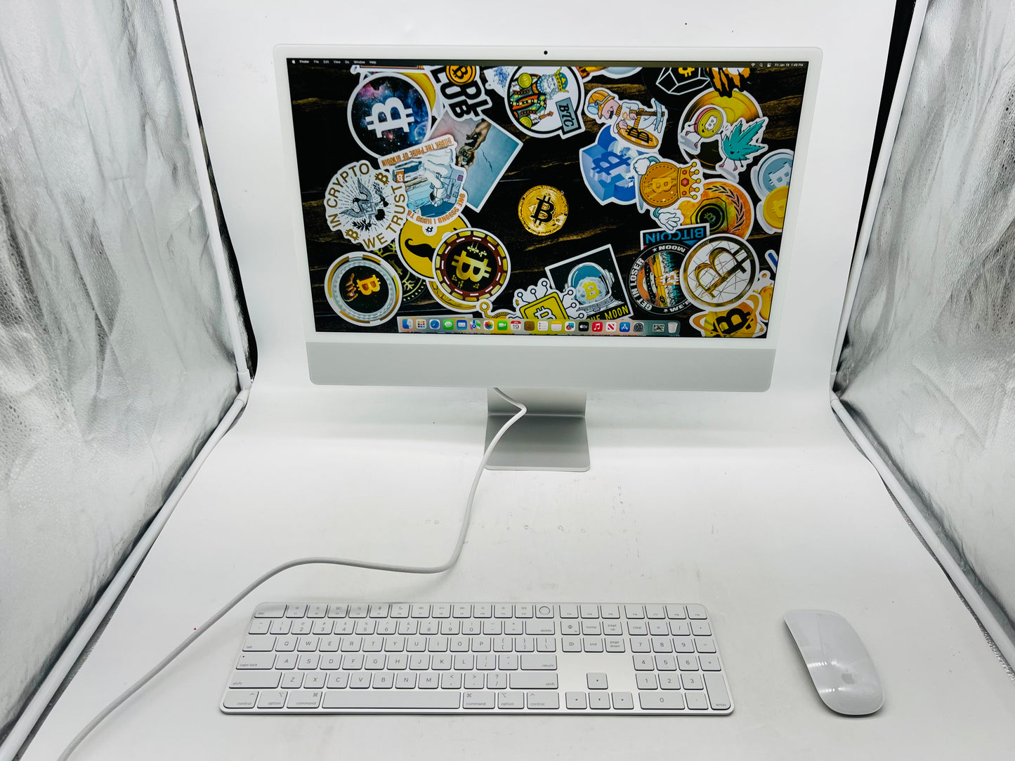 Apple 2021 iMac 24 in M1 3.2GHz (8-Core GPU) 16GB RAM 1TB SSD AC+ - Excellent