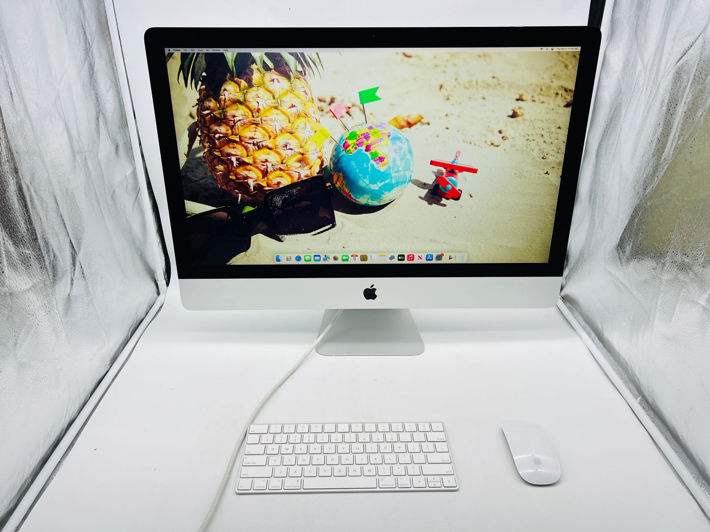 Apple 2017 iMac 27 in 5K 3.4GHz i5 16GB RAM 256GB SSD RP570 4GB - Very Good