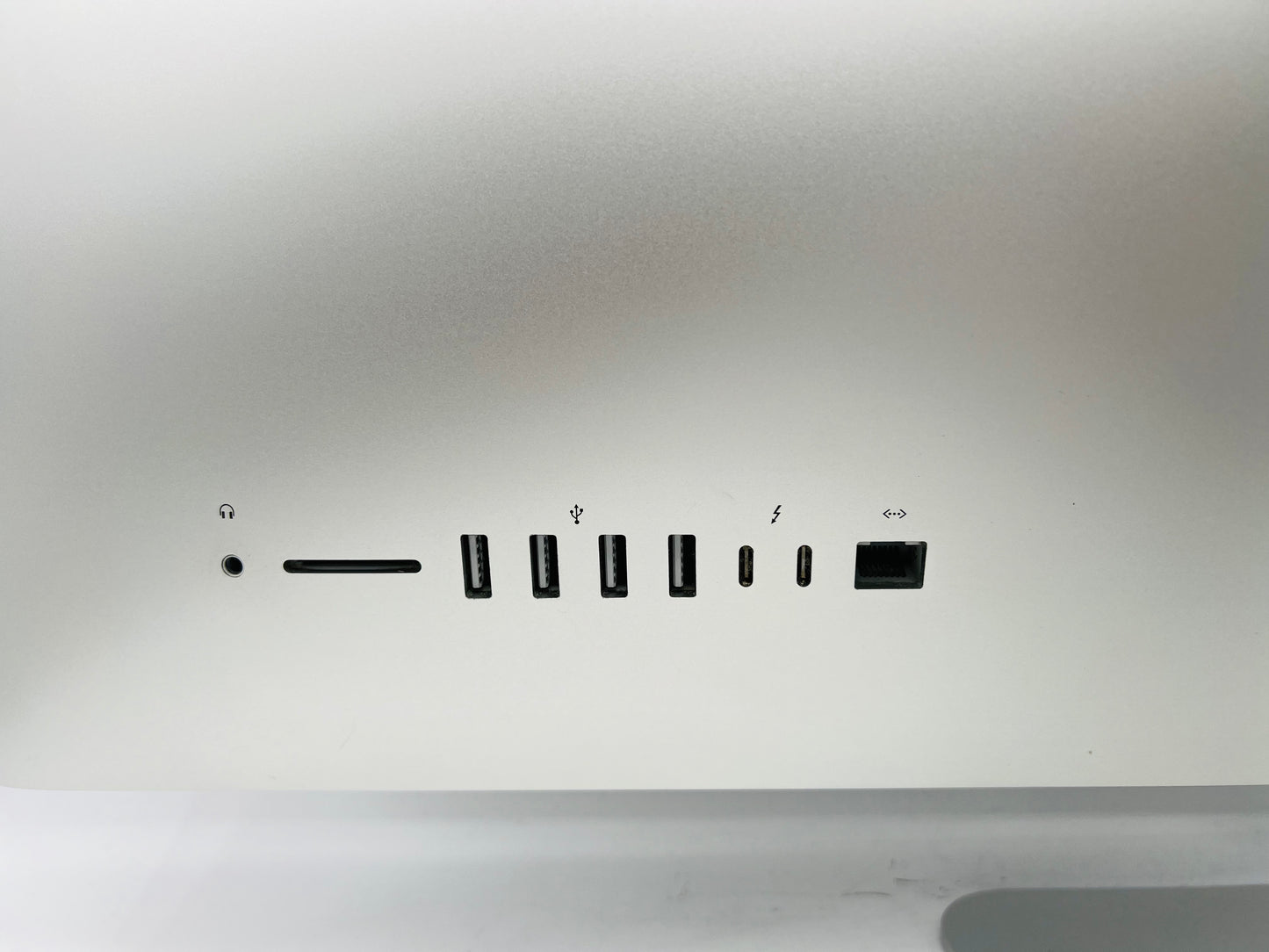 Apple 2017 iMac 27 in 5K 3.4GHz i5 16GB RAM 256GB SSD RP570 4GB - Very Good