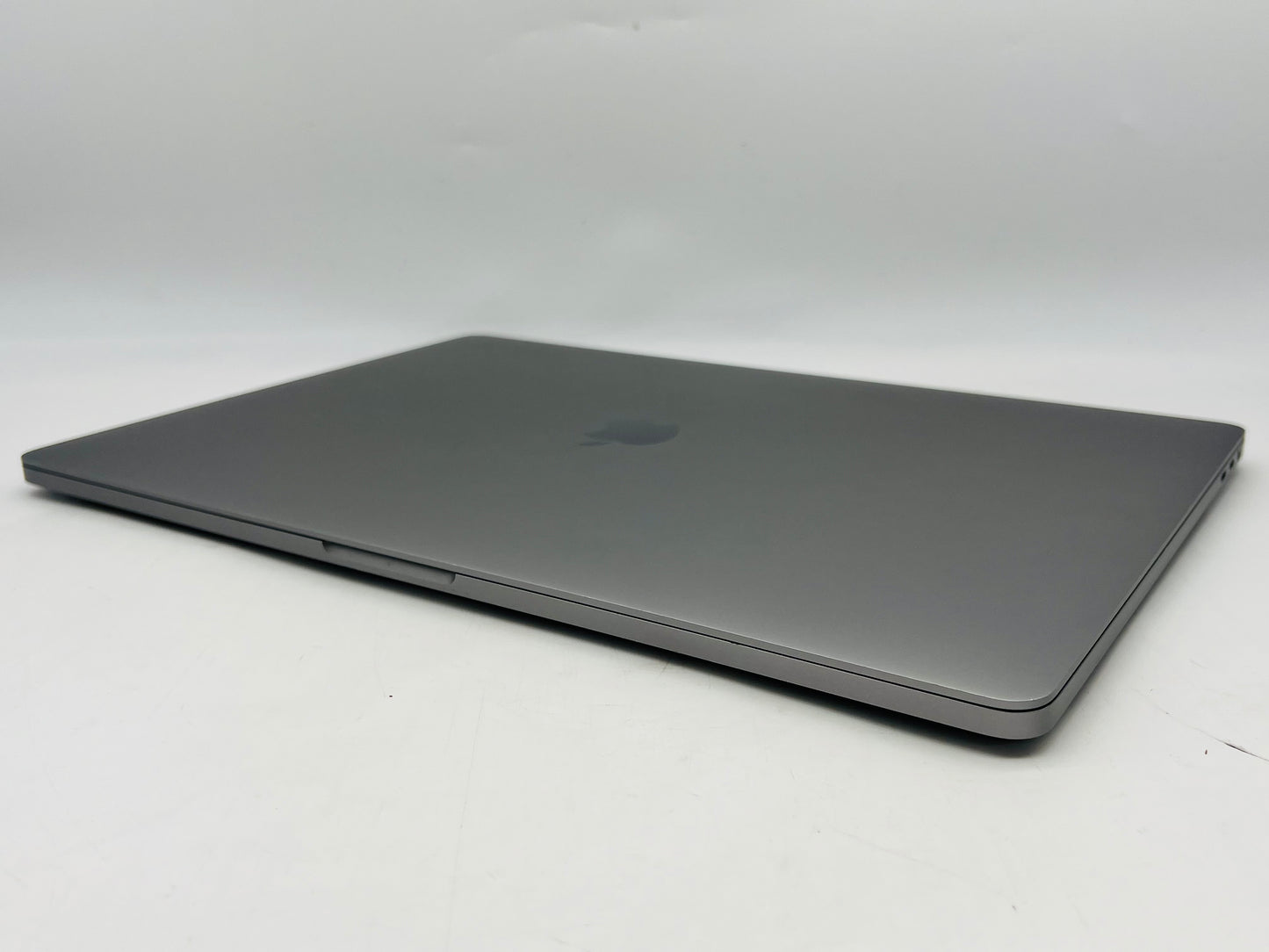 Apple 2019 MacBook Pro 16" 2.3GHz i9 32GB RAM 1TB SSD RP5500M 4GB - Very Good