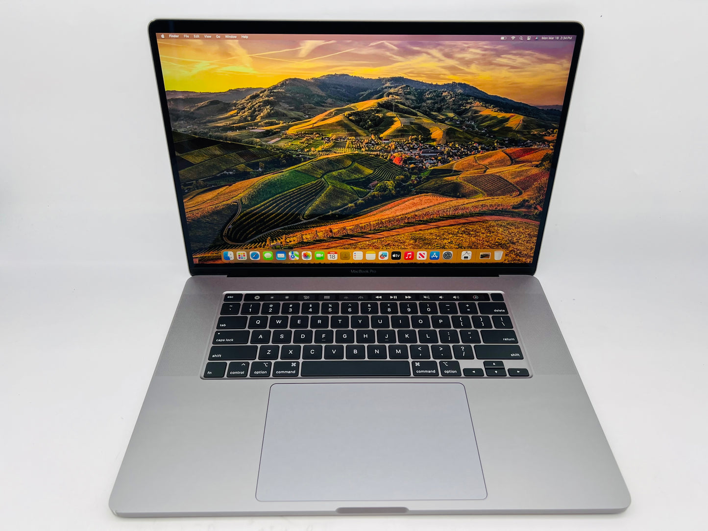 Apple 2019 16" MacBook Pro 2.6GHz i7 16GB RAM 512GB SSD RP5300M 4GB 32 Cycles!