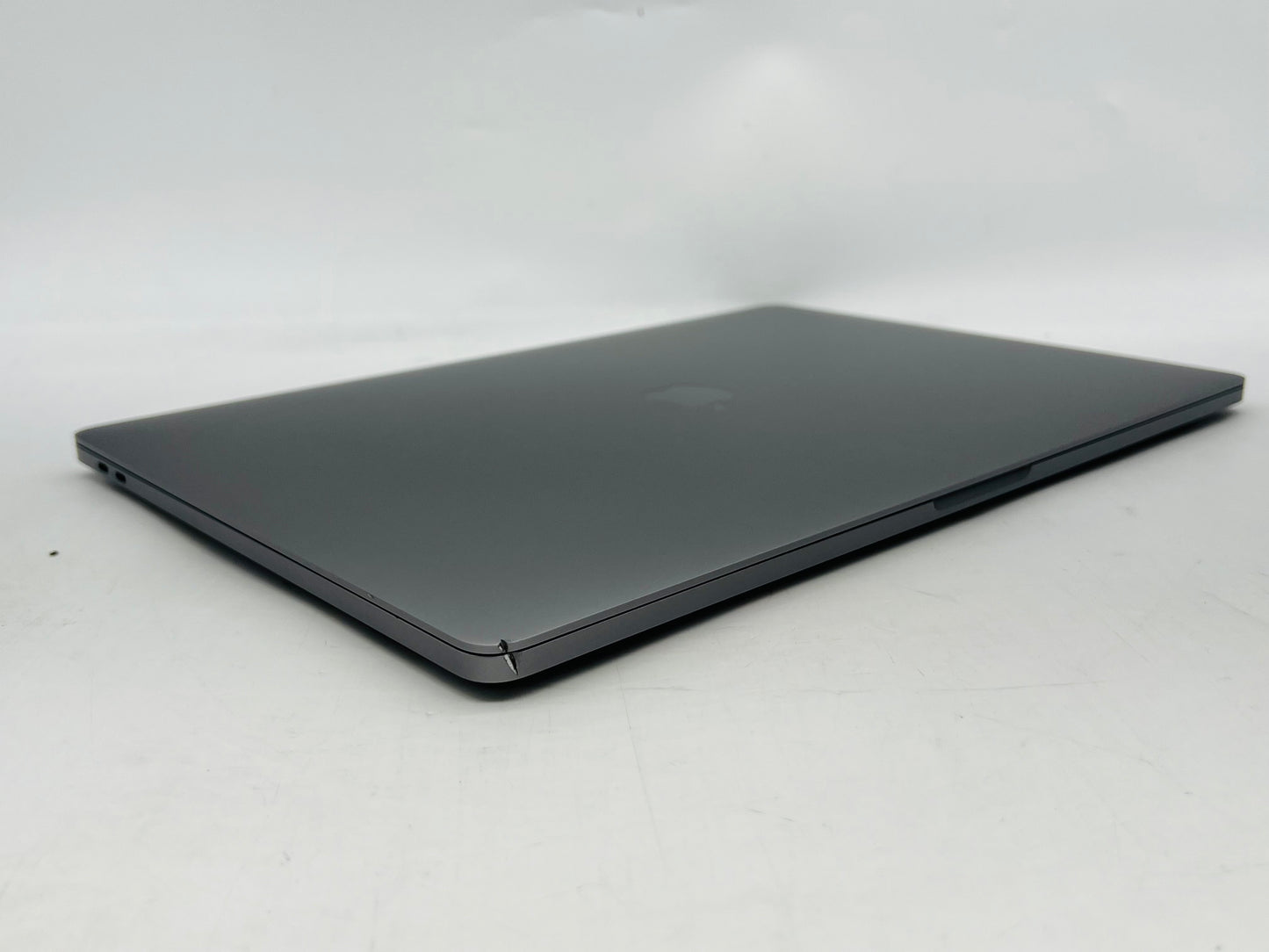 Apple 2019 16" MacBook Pro 2.6GHz i7 16GB RAM 512GB SSD RP5300M 4GB 32 Cycles!