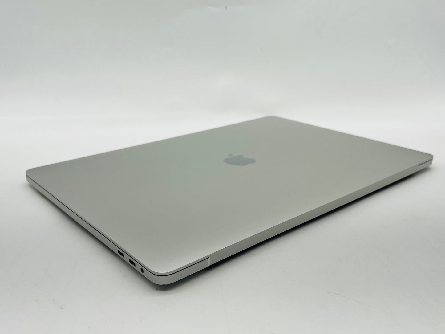 Apple 2019 MacBook Pro 16" 2.6GHz i7 16GB RAM 512GB SSD RP5300M 4GB - Very Good