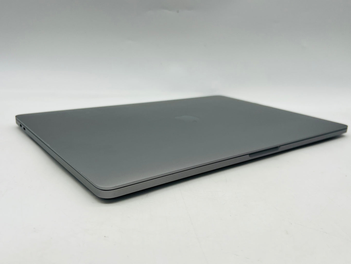 Apple 2019 MacBook Pro 16 in 2.3GHz i9 16GB RAM 1TB SSD RP5500M 4GB - Very Good