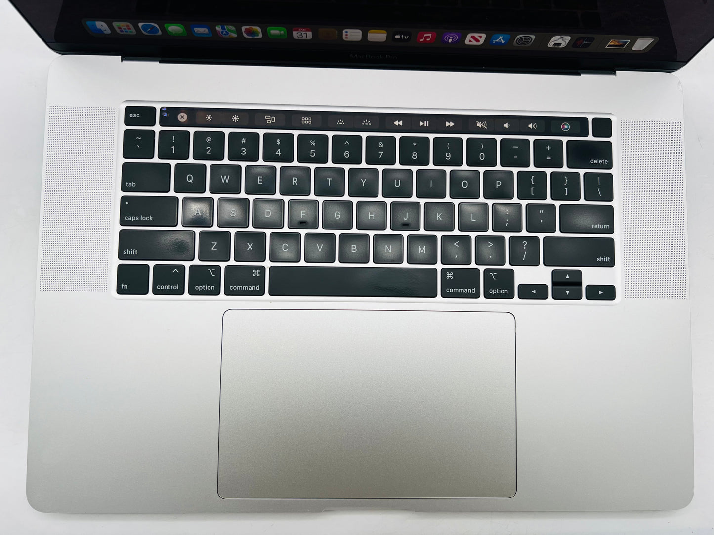 Apple 2019 MacBook Pro 16 in 2.3GHz i9 16GB RAM 1TB SSD RP5500M 4GB - Good