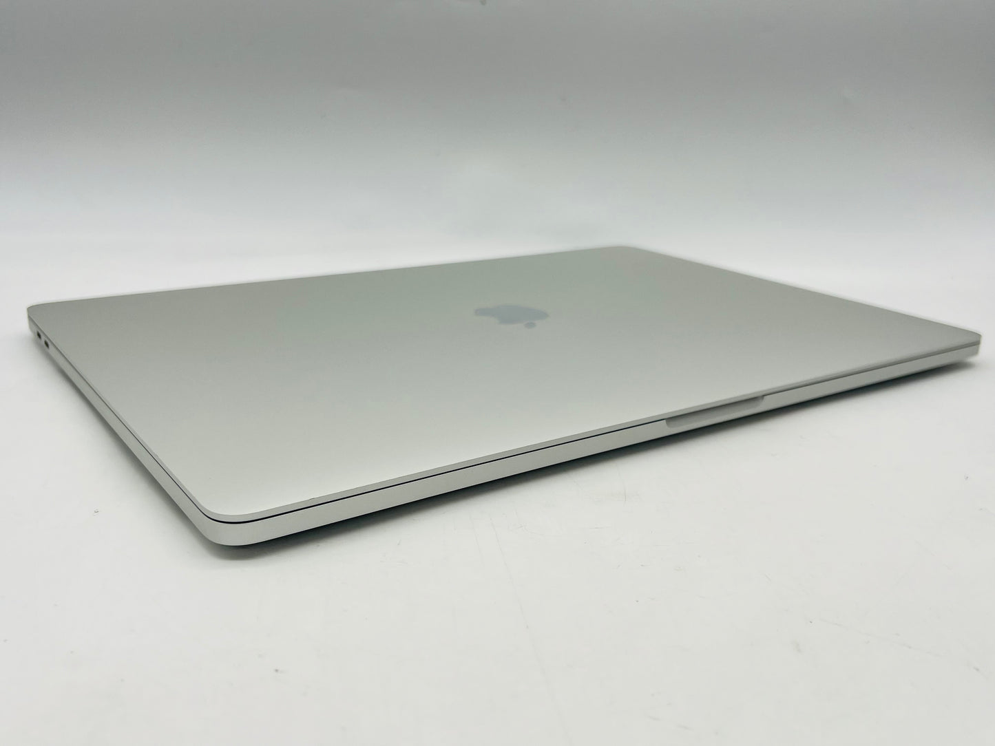 Apple 2019 MacBook Pro 16 in 2.6GHz i7 16GB RAM 512G SSD RP5300M 4GB - Excellent