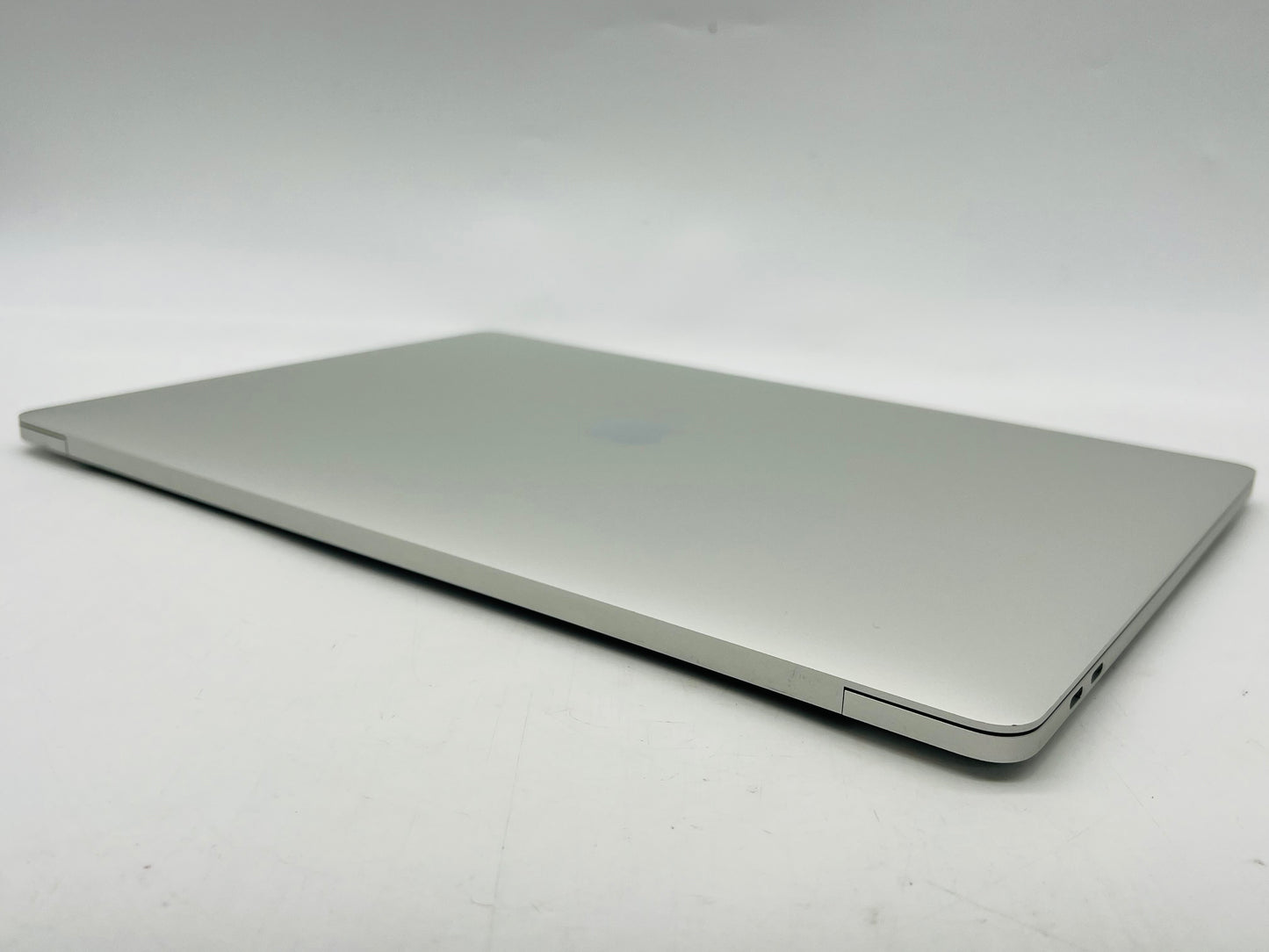 Apple 2019 MacBook Pro 15" 2.3GHz i9 16GB RAM 512GB SSD RP560X 4GB - Excellent