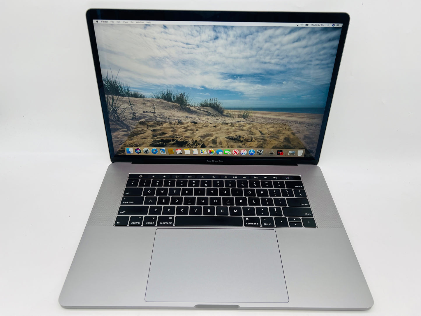 Apple 2019 MacBook Pro 15" 2.6GHz i7 16GB RAM 256GB SSD RP555X 4GB - Very Good