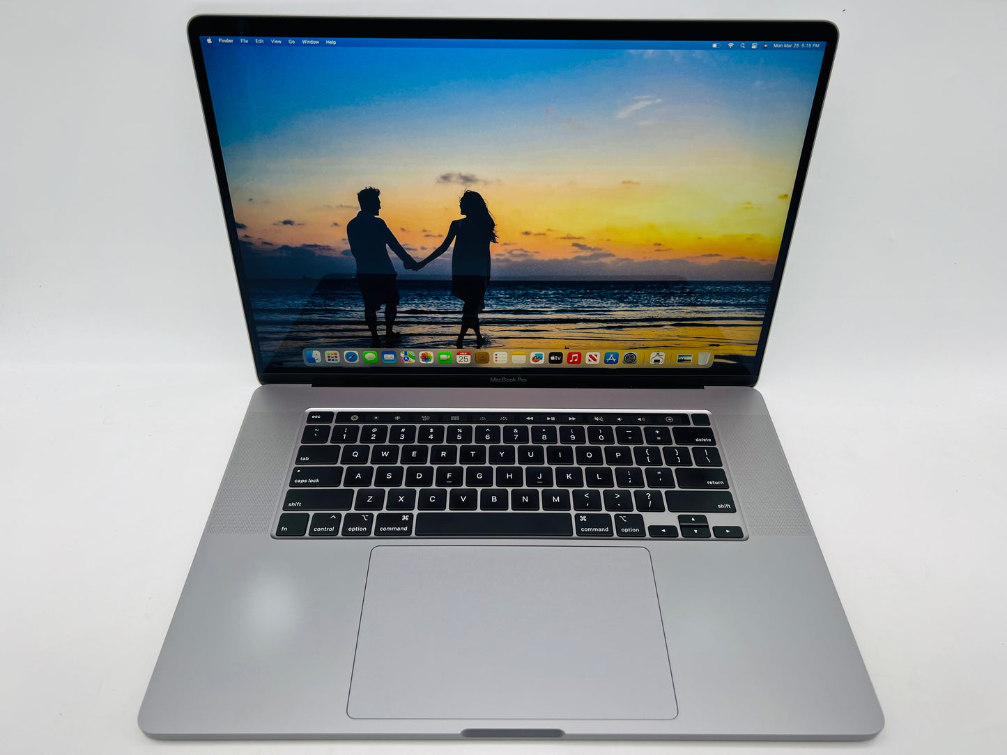 Apple 2019 MacBook Pro 16" 2.3GHz i9 32GB RAM 1TB SSD RP5500M 4GB - Very Good