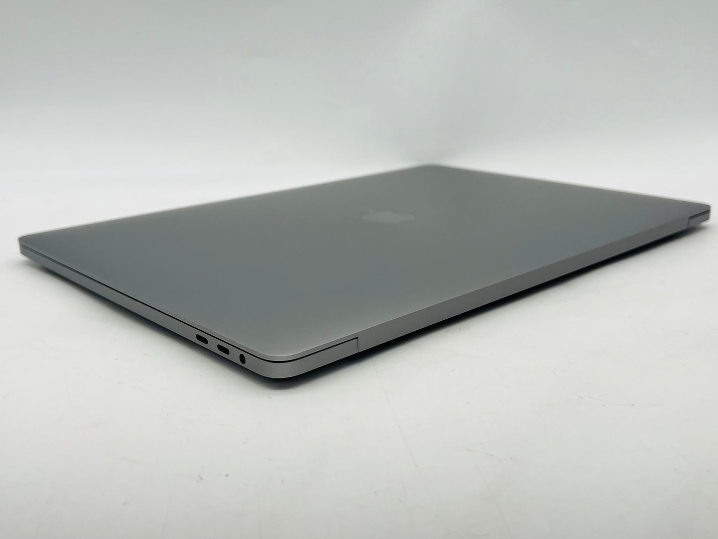 Apple 2019 MacBook Pro 16" 2.3GHz i9 32GB RAM 1TB SSD RP5500M 4GB - Very Good