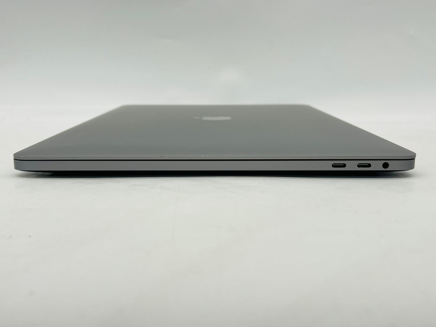 Apple 2019 MacBook Pro 16" 2.3GHz i9 32GB RAM 1TB SSD RP5500M 4GB - Very Good