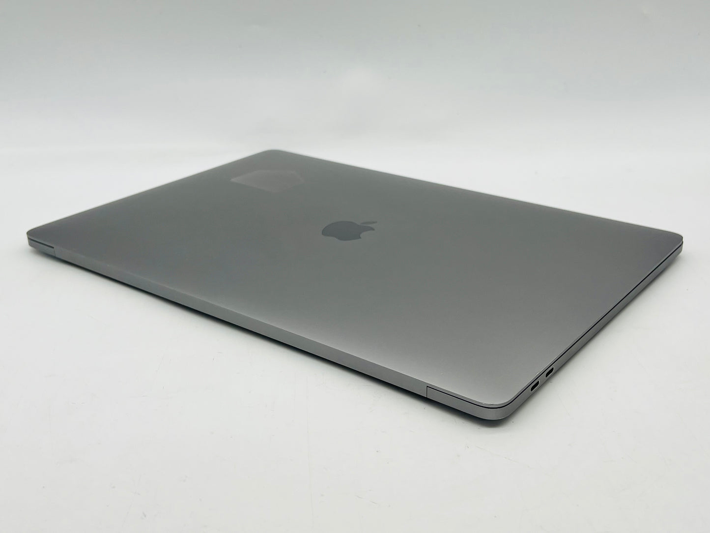 Apple 2017 Macbook Pro 13in 2.8GHz i7 16GB RAM 256GB SSD RP555 2GB - Good