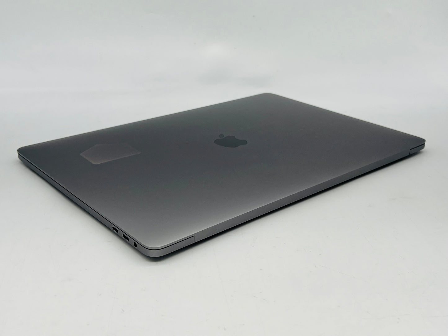 Apple 2017 Macbook Pro 13in 2.8GHz i7 16GB RAM 256GB SSD RP555 2GB - Good