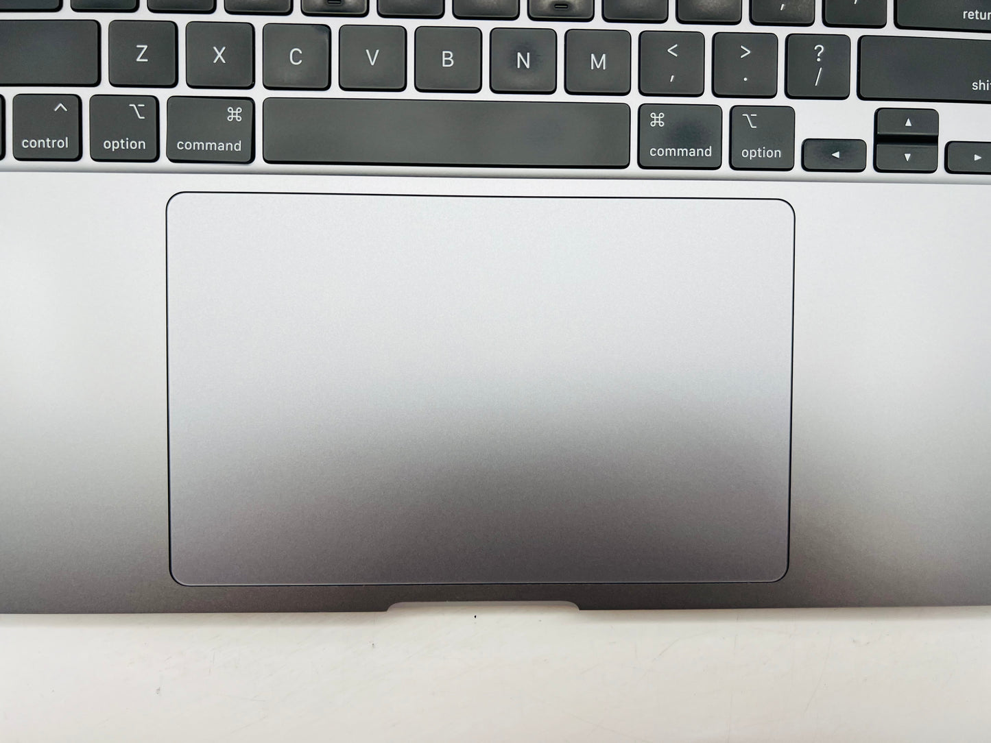 Apple 2019 MacBook Pro 16" 2.4GHz i9 32GB RAM 2TB SSD RP5500M 4GB - Very good