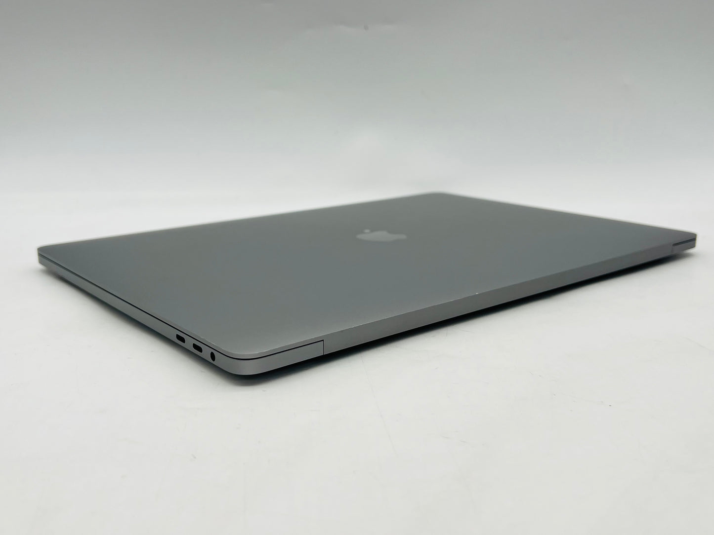 Apple 2019 MacBook Pro 16" 2.4GHz i9 32GB RAM 2TB SSD RP5500M 4GB - Very good