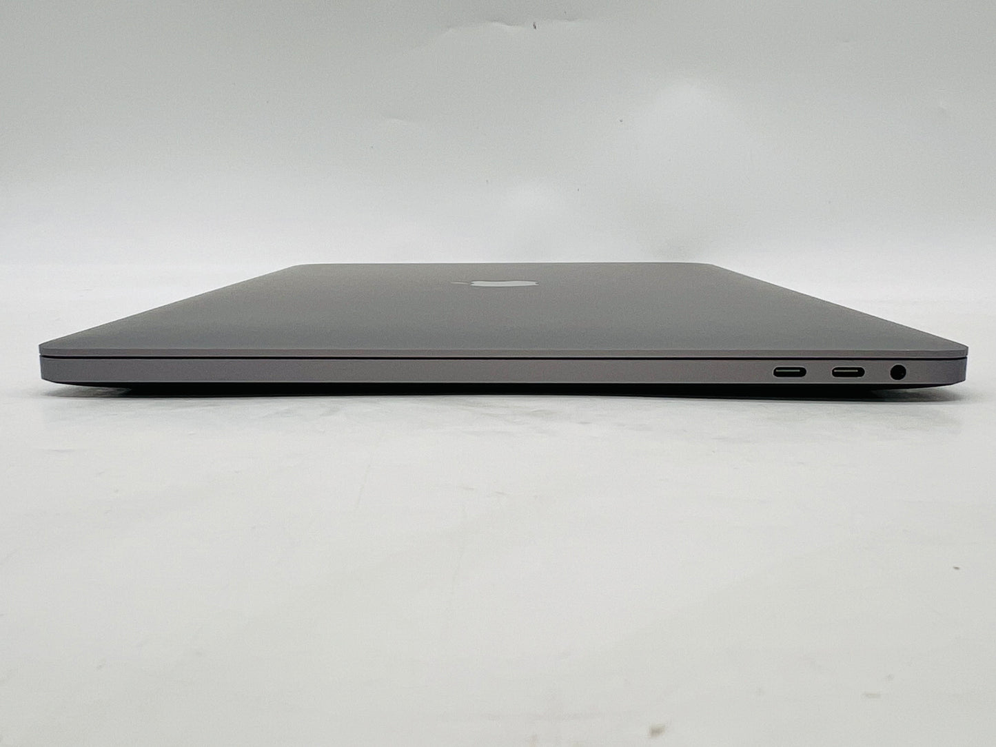 Apple 2019 MacBook Pro 16" 2.4GHz i9 32GB RAM 2TB SSD RP5500M 4GB - Very good