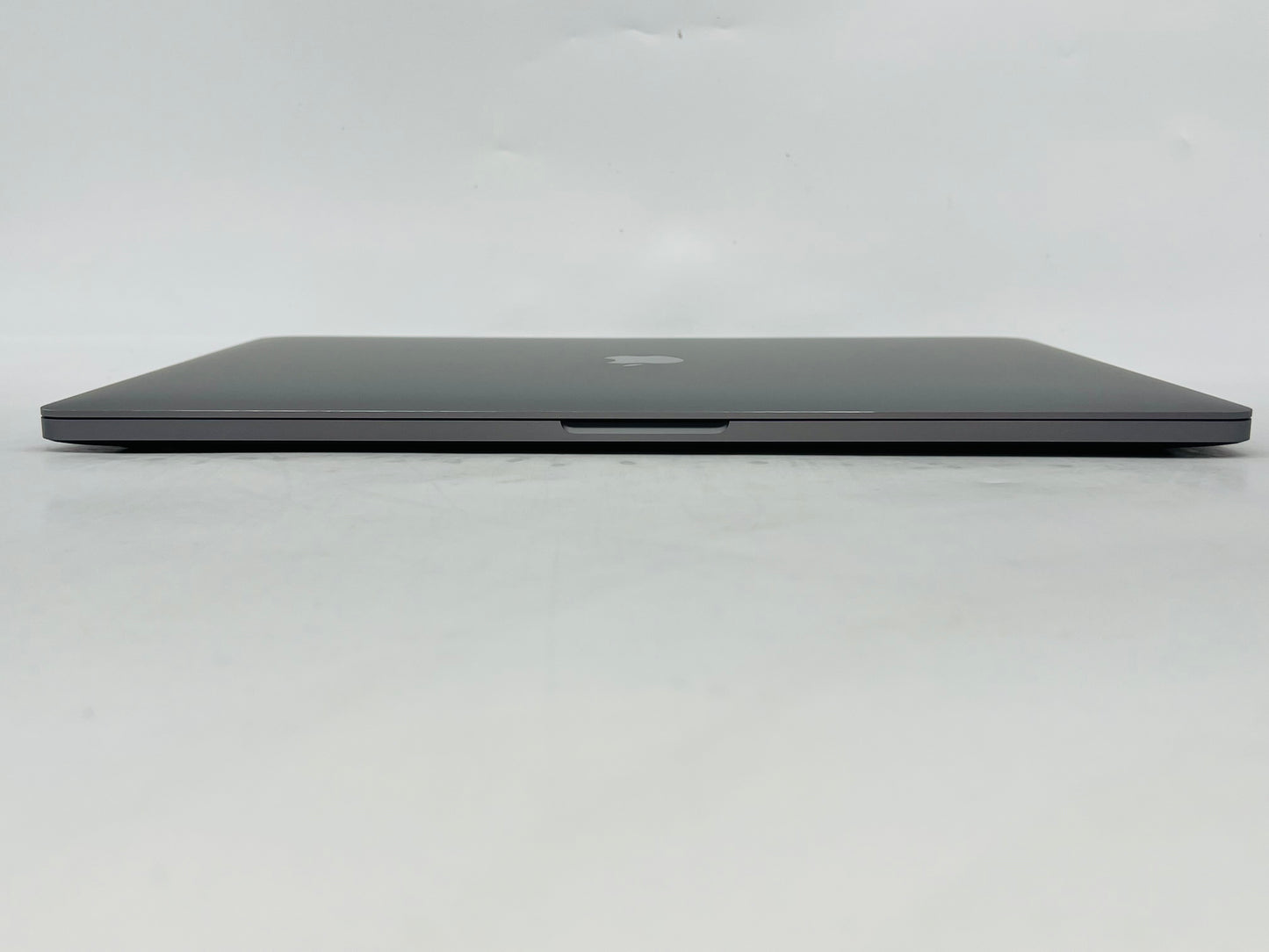 Apple 2019 MacBook Pro 16" 2.4GHz i9 32GB RAM 2TB SSD RP5500M 4GB - Very good