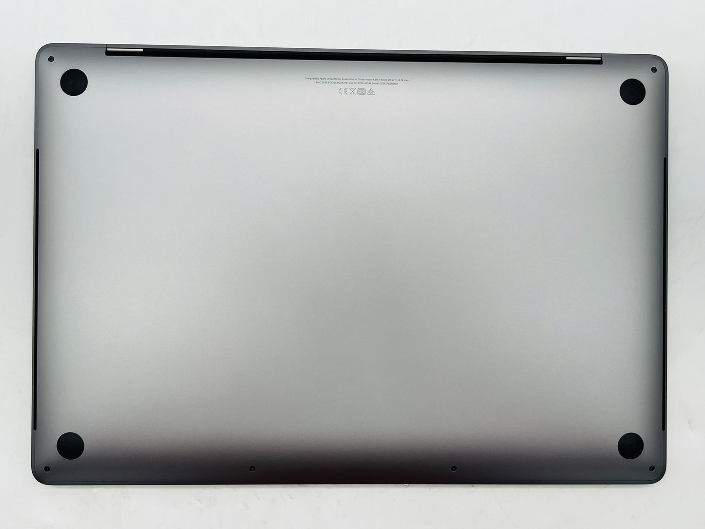 Apple 2019 MacBook Pro 16" 2.4GHz i9 32GB RAM 2TB SSD RP5500M 4GB - Very good