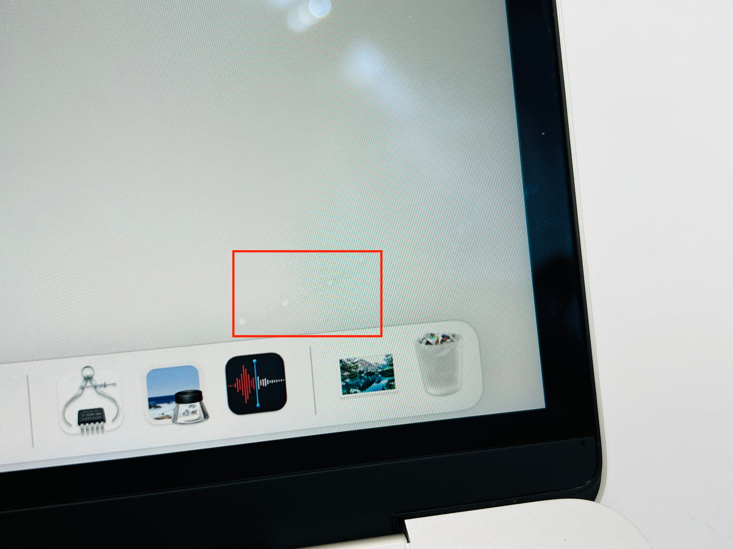 Apple 2019 MacBook Pro 13 in 2.8GHz i7 16GB RAM 1TB SSD IIPG655 - Very Good