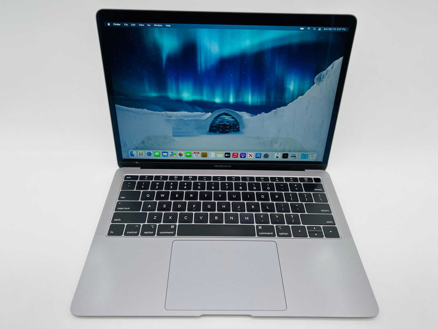 Apple 2019 MacBook Air 13 in 1.6GHz Dual-Core i5 16GB RAM 128GB SSD - Good