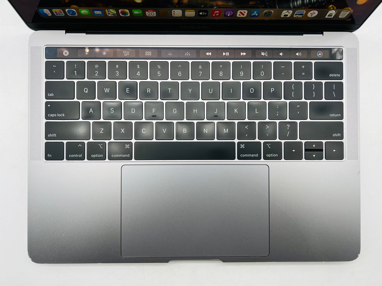 Apple 2019 MacBook Pro 13 in 2.4GHz i5 8GB RAM 512GB SSD IIPG655 - Read Descrip